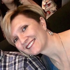 Meet your Posher, Andrea